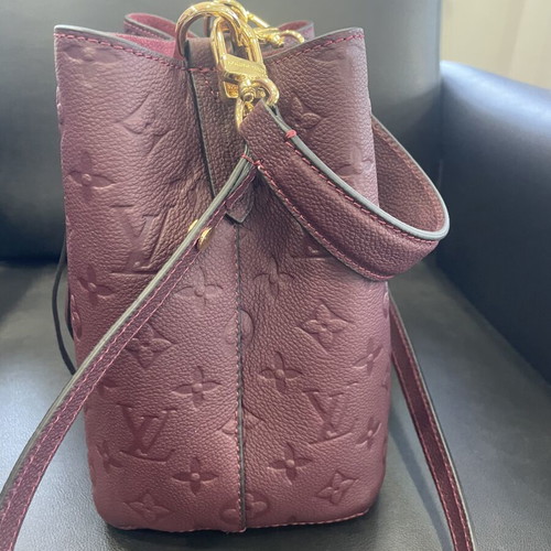 Authentic leather bag, burgundy