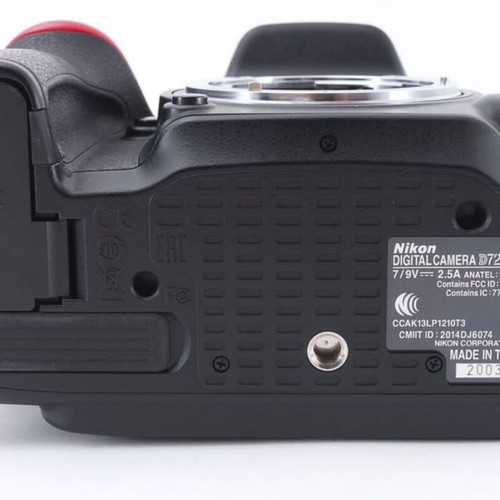 Nikon D7200 camera kit with 35mm f/1.8 lens
