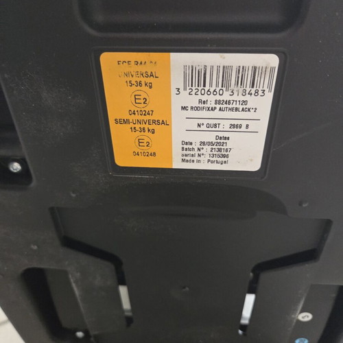 Maxi-Cosi Booster RodiFix AirProtect car seat 15-36 kg used with Isofix