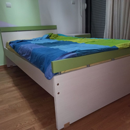 Neoset bookshelf bed and nightstand set like new, white-green