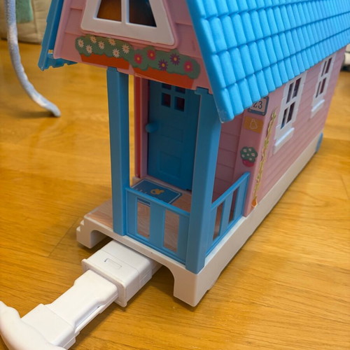 Cicciobello Amicicci playhouse and cradle set like new