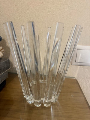 Two decorative crystal candlesticks like new
