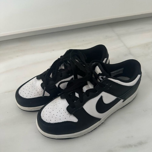 Nike Dunk Kids 35 like new black and white sports shoes