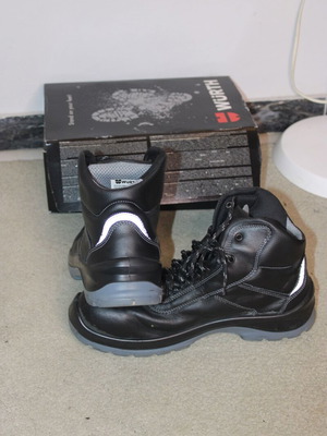 Wurth Phoenix Waterproof Safety Boot Black S3 Like New
