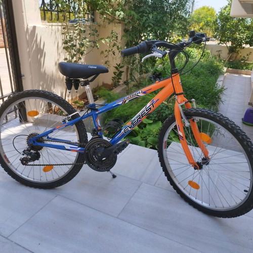 Amigo Everest 24 Inch Bicycle like new, city bike, blue and orange
