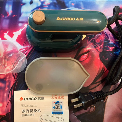Chigo HX-616B Mini Steam Iron like new, portable travel appliance