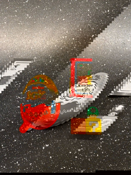 kinder joy super Mario μανιτάρι πράσινο