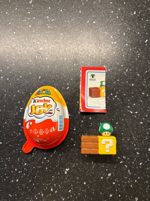 Kinder Joy Super Mario green mushroom like new