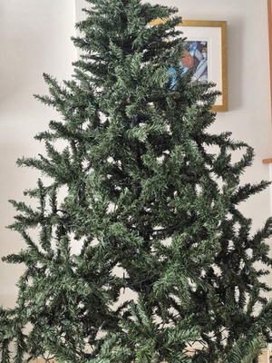 Christmas tree 210cm like new