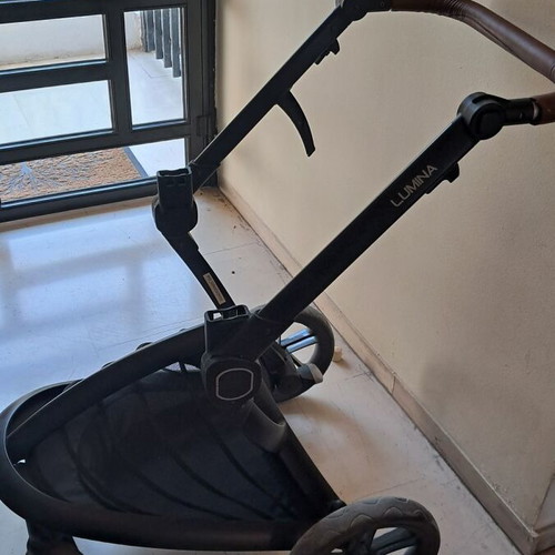 2 in 1 stroller like new, easy folding
