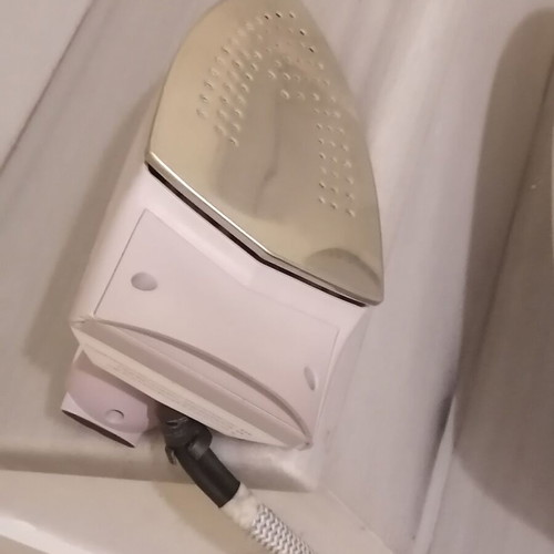 Delοnghi iron like new