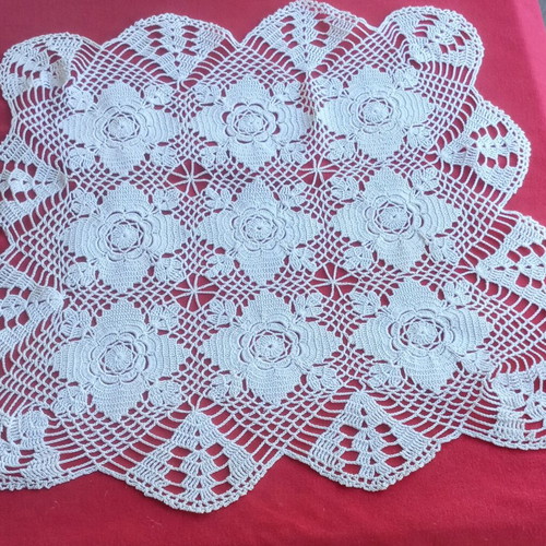 Two identical vintage handmade crochet doilies like new, 45×45 cm