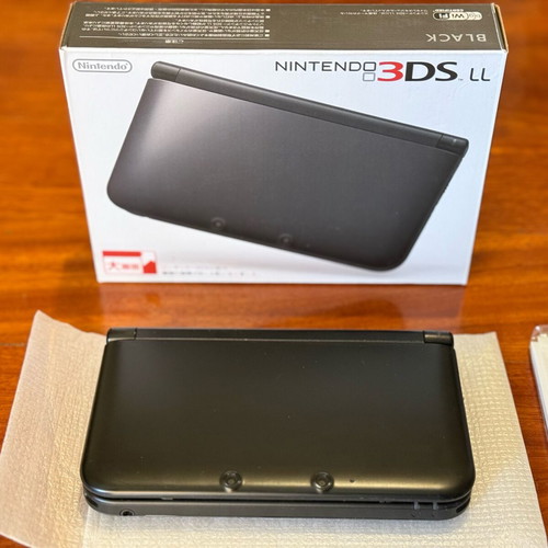 Nintendo 3DS XL Black console, boxed complete with accessories