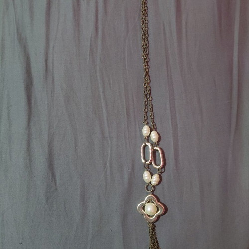 Necklace pearl effect like new, white and silver