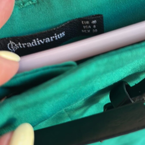 Stradivarius green pants with black belt like new, EU 40