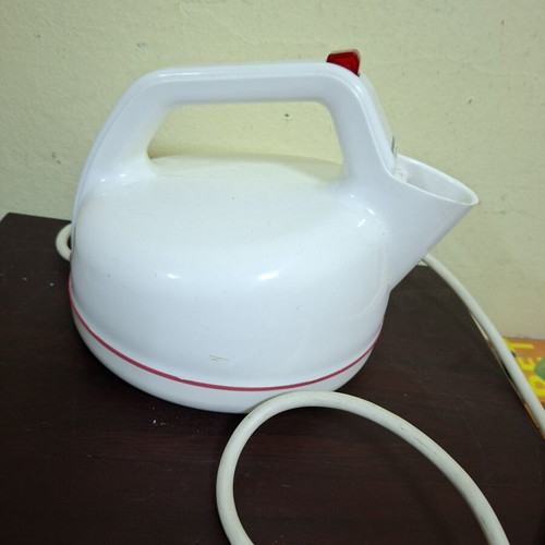 Kambrook KE10 vintage rice cooker used, white with red switch