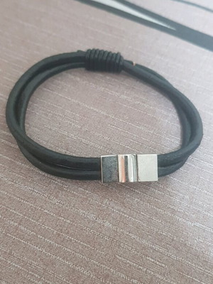 Leather bracelet new