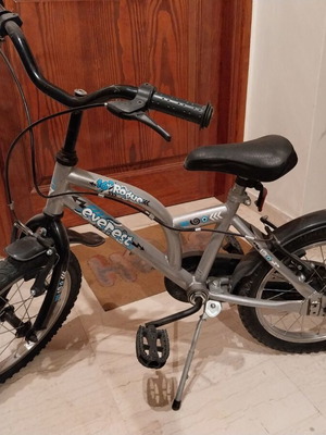 Children's 12" bike, like new, city style