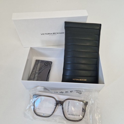 Victoria Beckham VB2673-5417316 women's eyeglass frame like new, brown