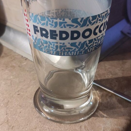 Freddoccino glass like new