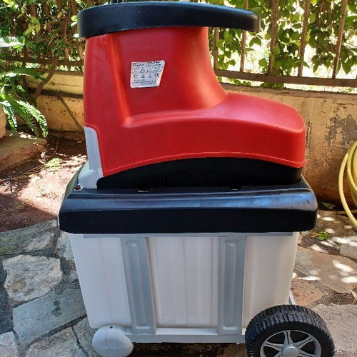 IKRA Mogatec GSL 2800W Electric Branch Shredder