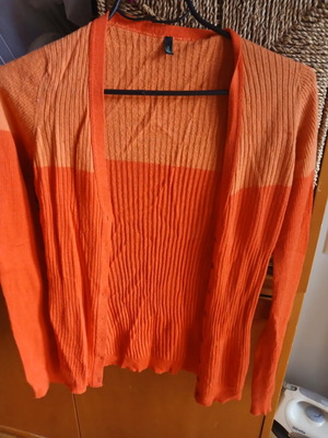 Benetton cardigan like new, size M, orange