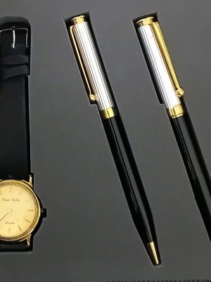 Συλλεκτική vintage κασετίνα Peter Delia με ρολόι χειρός, στυλό και πένα καινούργια