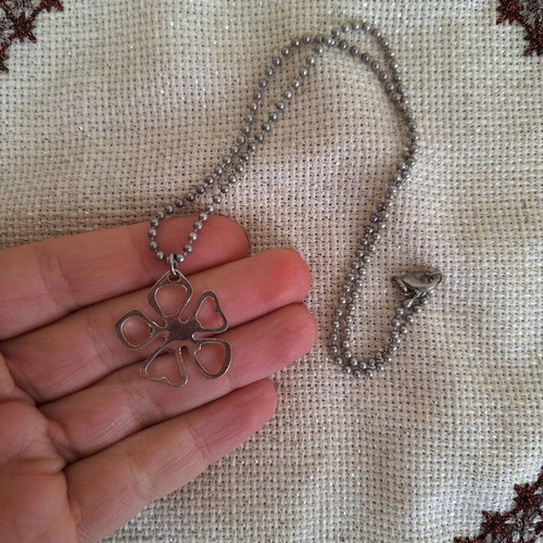 Necklace new 925 silver with flower and metal chain