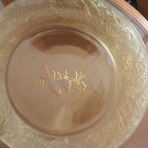 Serving platter used with bird design, diameter 28 cm