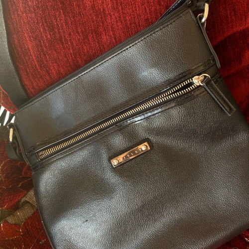 Sisley crossbody bag like new, black