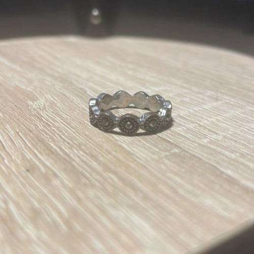 Alternative ring like new