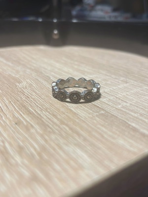 Alternative ring like new
