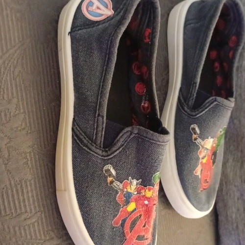 Averages Blue Shoes Size 30 Used