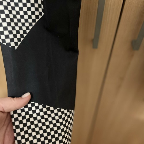 Leggings with checkers pattern like new, black and white