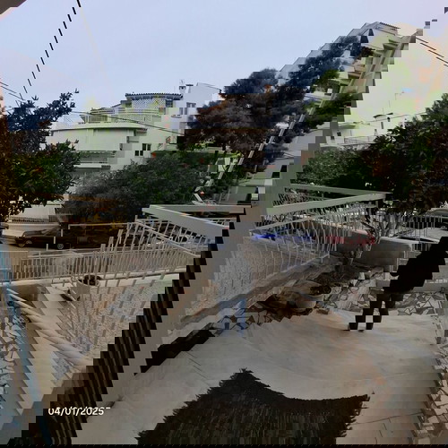 Διαμέρισμα γωνιακός 1ος όροφος 60 τμ στην Πετρούπολη με θέα και βεράντα