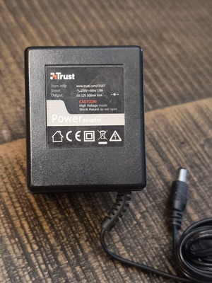 Trust Power Adapter 12V 0.5A like new
