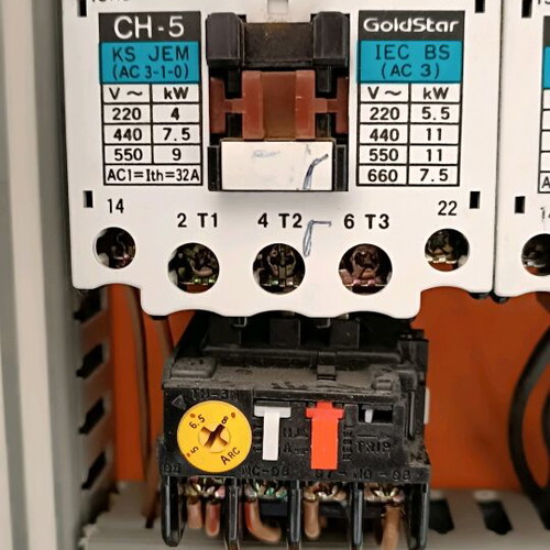 Water pump panel used for three-phase pump with protections