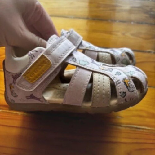Geox kids sandals used size 23 pink with animal designs and wear