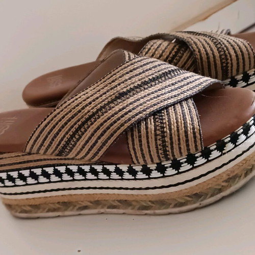 Estil women's flatform used, brown, size 38