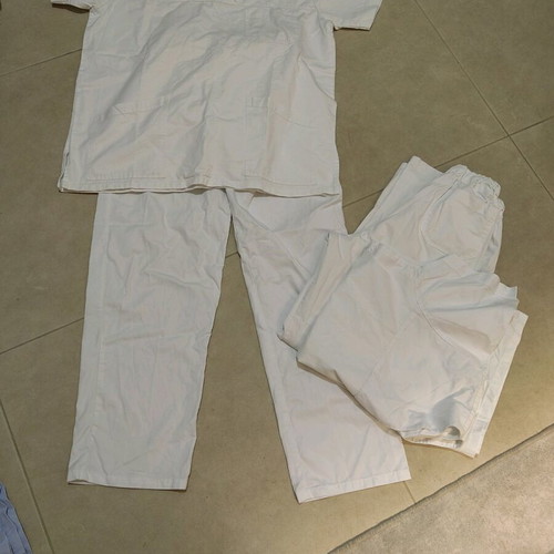 Unisex large hospital scrubs like new, set of 2 pieces