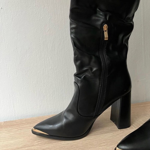 Luigi knee-high boots like new, size 40, black and gold