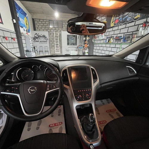 Opel Astra 2011 1.3 CDTI Ecoflex sedan used, full extra, 120hp
