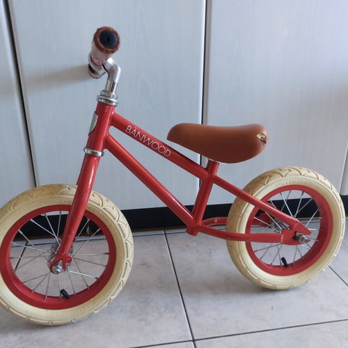 Banwood balance bike 12" like new, red steel frame