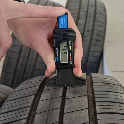 Goodyear Efficient Grip Performance 195/60/R18 H XL tires like new
