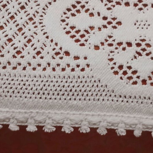 Quilt lace white 2.70x1.75 like new