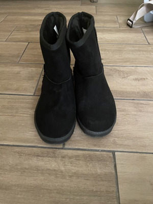 Winter ankle boots black used, size 38