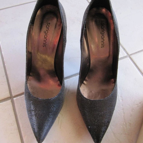 Sarigiannis women's shoes size 41 silver heels new