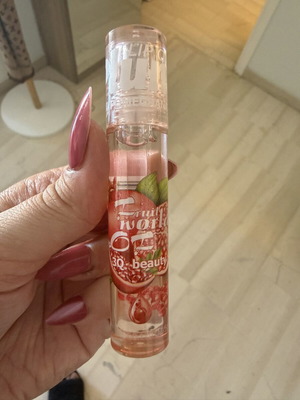 Plump oil for juicy lips, new product