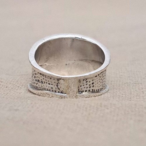 Silver Wide Ring with Hammered Texture like new