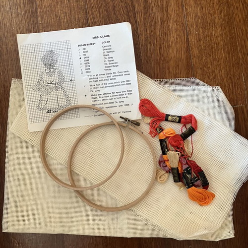 Knitting needles wool and embroidery set like new